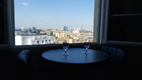 Apartment with a superb view on Eiffel Tower